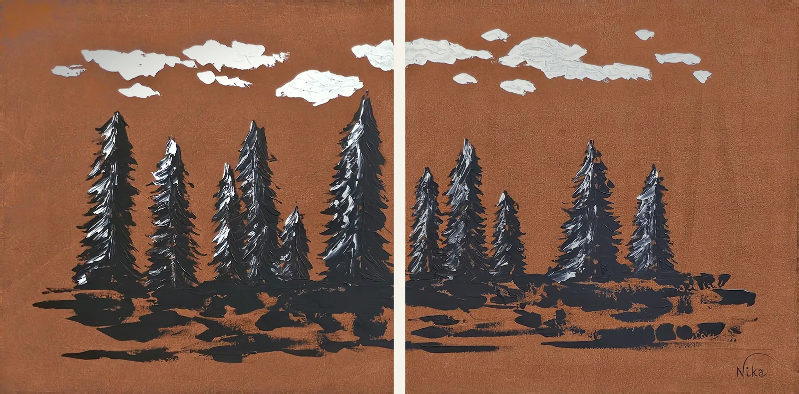 Boho Trees de frente: díptico com uma fileira de pinheiros pretos com toques brancos e nuvens brancas atravessando as duas telas, sobre fundo terracota, assinatura Nika no canto inferior direito