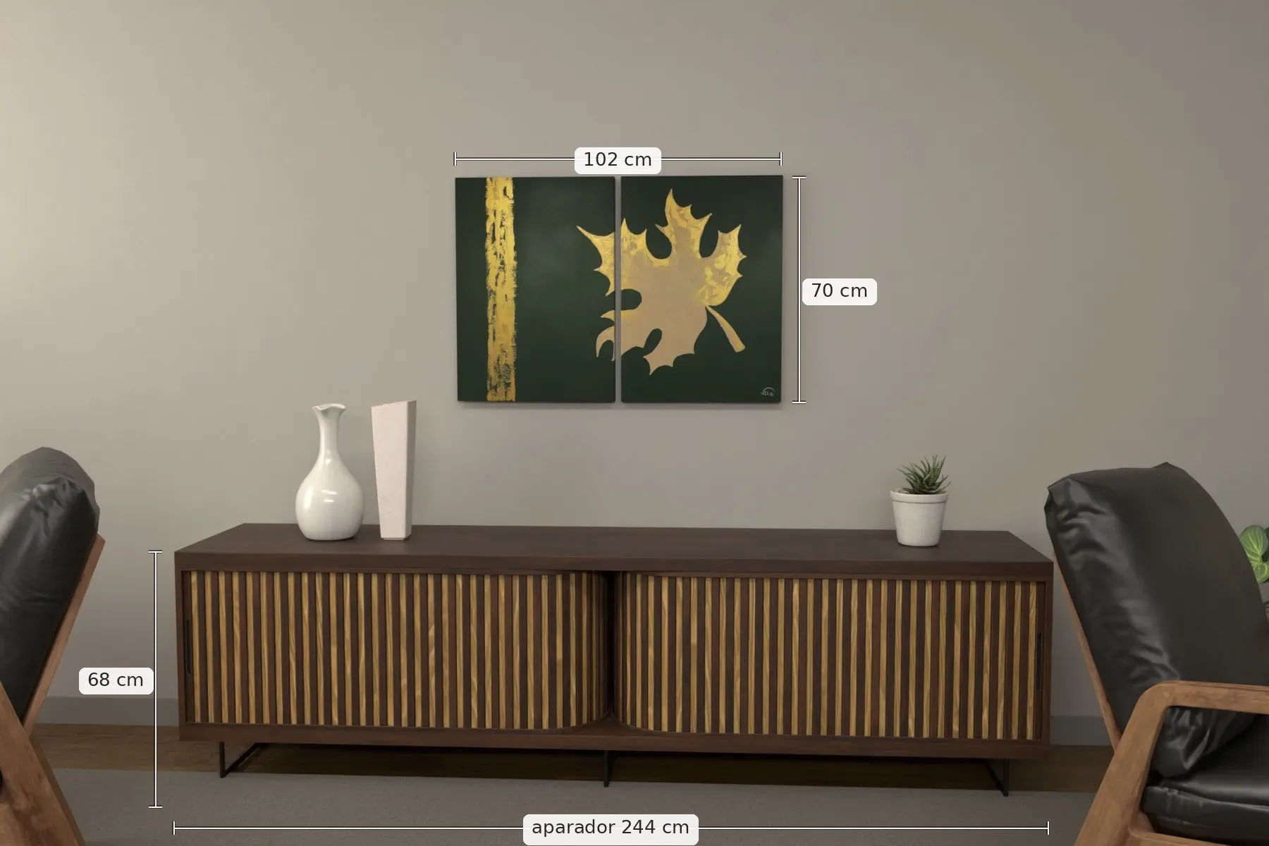 Maple Greenie acima de um aparador, em um ambiente corporativo